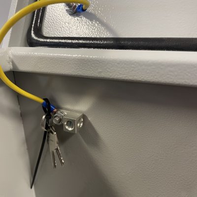 Battery combiner with disconnect stitch