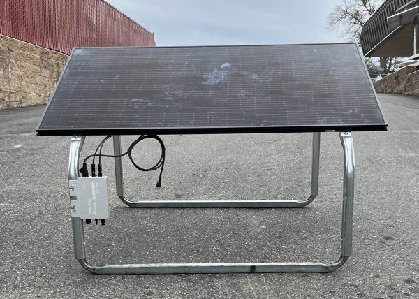 Single panel Solar-to-Go system, 120-240vac Plug-in power shaver